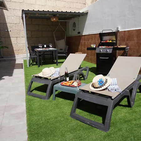 Loft Moderno, Jacuzzi Y Bbq Feriehus San Isidro (Tenerife)